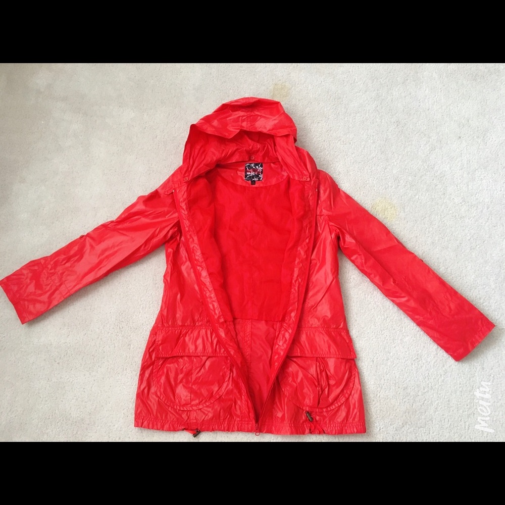 Red Wind Jacket - Picture 4 of 5